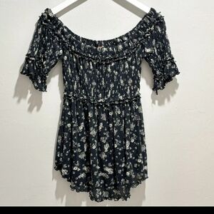FREE PEOPLE Women’s Black Floral Smocked Short Sleeve Off The Shoulder Top Sz S